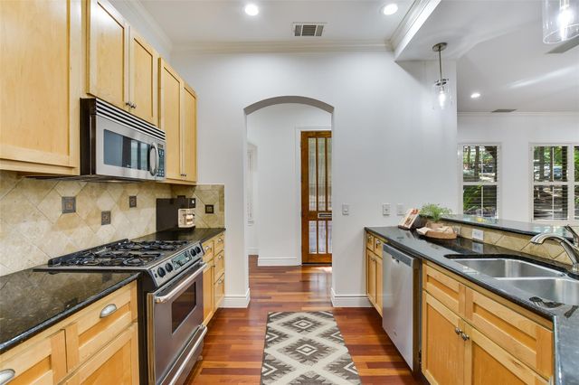 601 Upson ST A, Austin, TX 78703