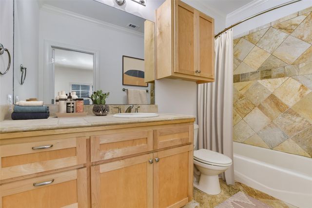 601 Upson ST A, Austin, TX 78703