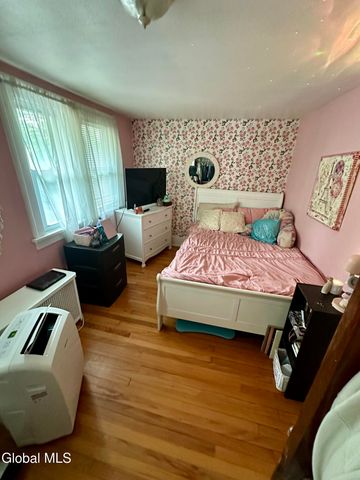 1356 Belmont Avenue, Schenectady, NY 12308