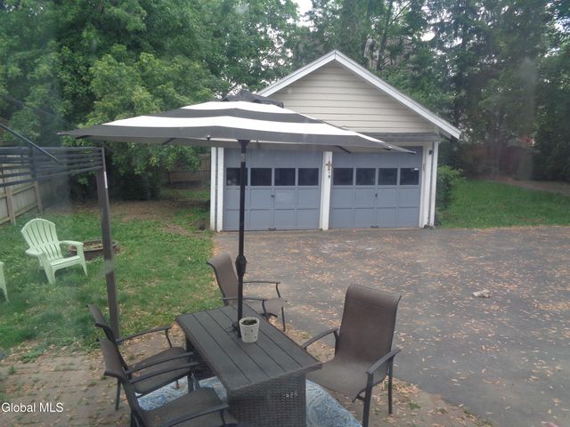 1356 Belmont Avenue, Schenectady, NY 12308
