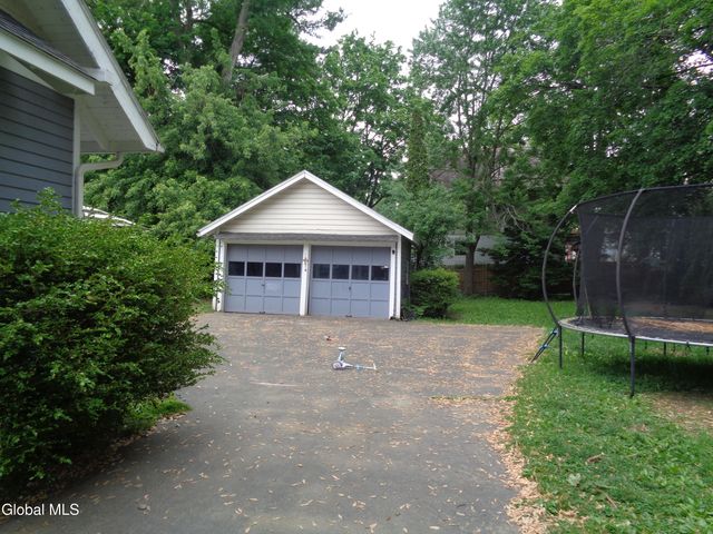 1356 Belmont Avenue, Schenectady, NY 12308