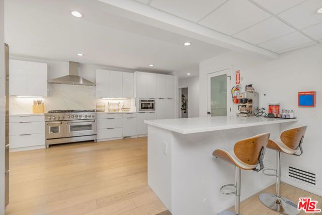 2744 S Bentley Avenue, Los Angeles, CA 90064