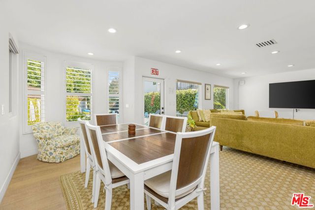 2744 S Bentley Avenue, Los Angeles, CA 90064