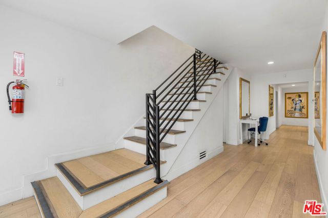 2744 S Bentley Avenue, Los Angeles, CA 90064