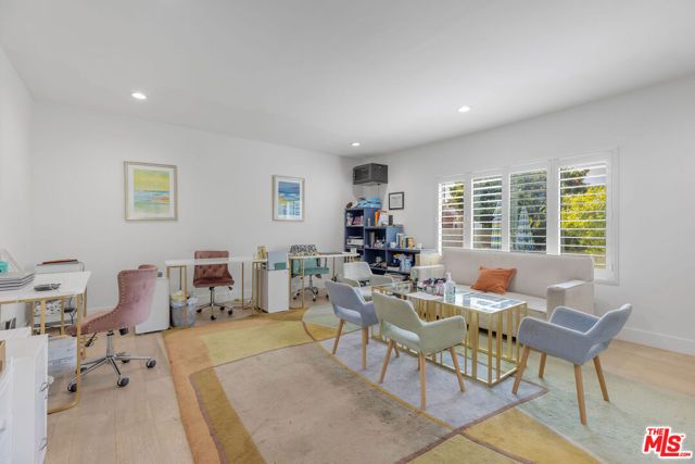 2744 S Bentley Avenue, Los Angeles, CA 90064