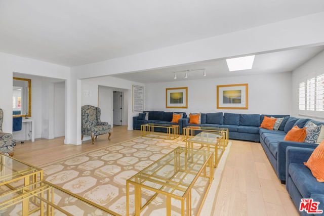 2744 S Bentley Avenue, Los Angeles, CA 90064