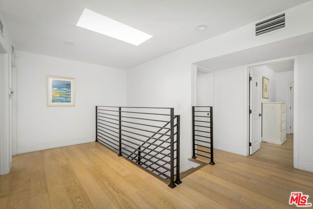 2744 S Bentley Avenue, Los Angeles, CA 90064