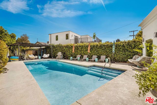 2744 S Bentley Avenue, Los Angeles, CA 90064