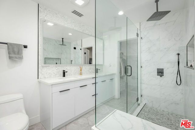 2744 S Bentley Avenue, Los Angeles, CA 90064