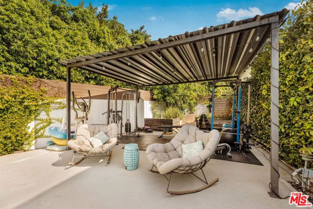 2744 S Bentley Avenue, Los Angeles, CA 90064