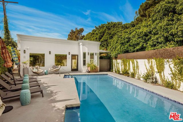 2744 S Bentley Avenue, Los Angeles, CA 90064