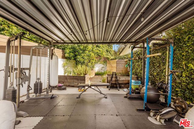 2744 S Bentley Avenue, Los Angeles, CA 90064