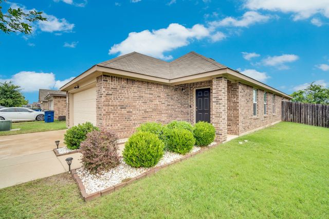3308 Robin Road, Ennis, TX 75119