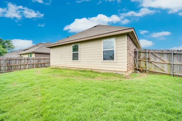 3308 Robin Road, Ennis, TX 75119
