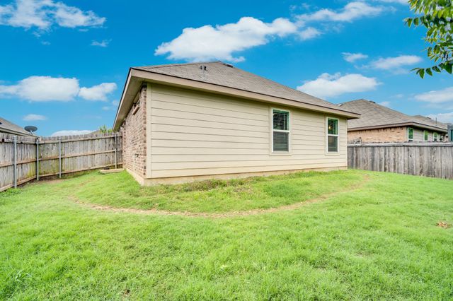 3308 Robin Road, Ennis, TX 75119