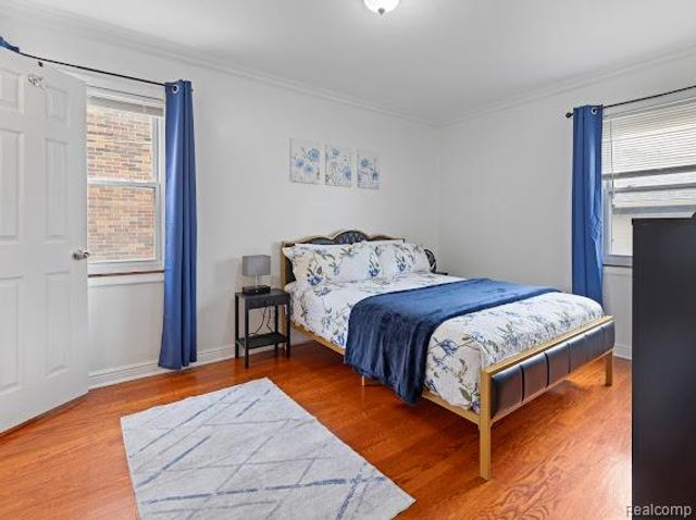 7261 Reuter Street, Dearborn, MI 48126