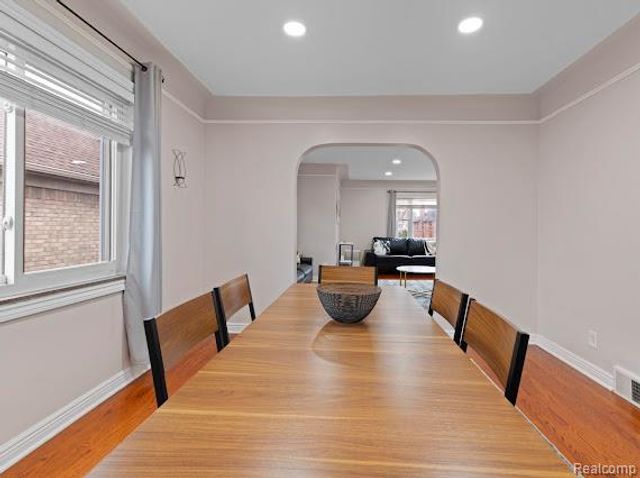 7261 Reuter Street, Dearborn, MI 48126