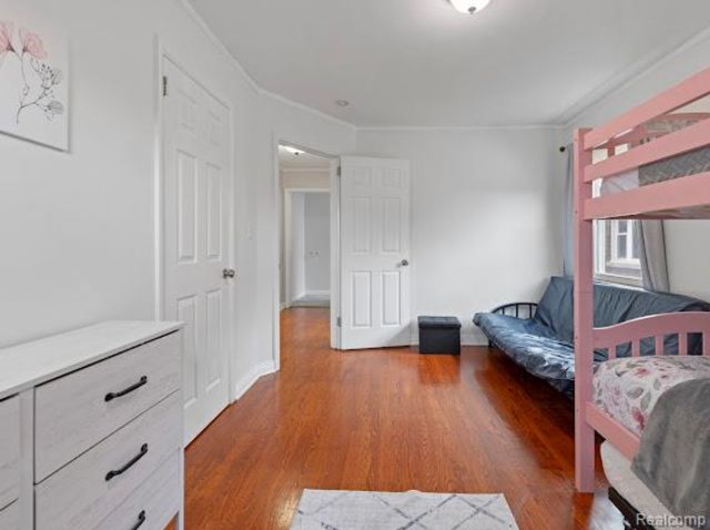 7261 Reuter Street, Dearborn, MI 48126