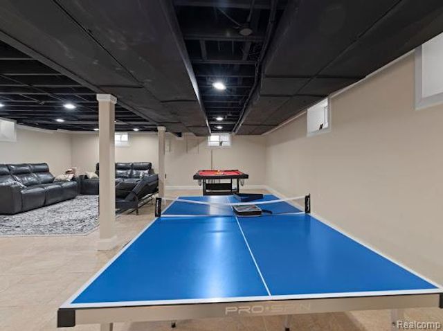 7261 Reuter Street, Dearborn, MI 48126