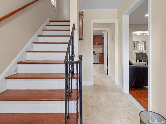 7261 Reuter Street, Dearborn, MI 48126