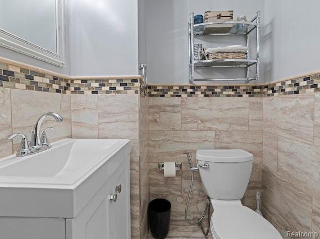 7261 Reuter Street, Dearborn, MI 48126