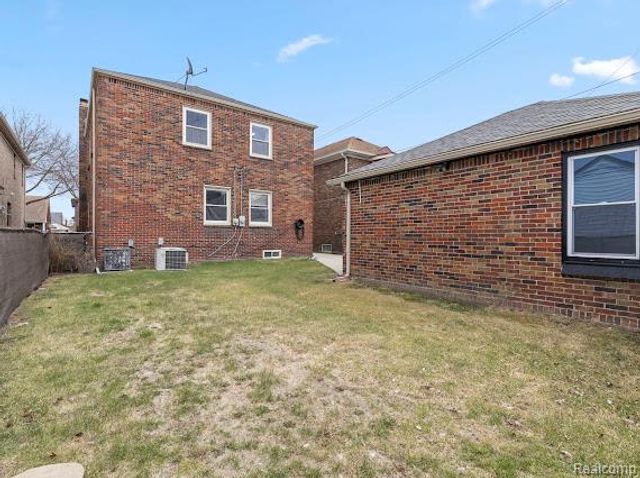 7261 Reuter Street, Dearborn, MI 48126