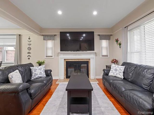 7261 Reuter Street, Dearborn, MI 48126