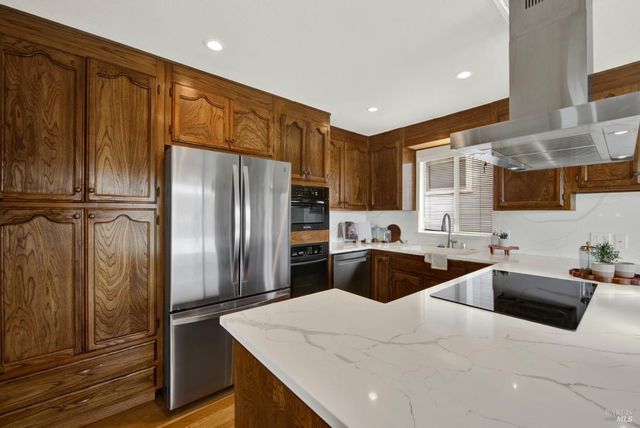 921 W K St, Benicia, CA 94510