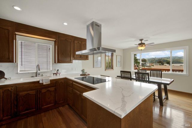 921 W K St, Benicia, CA 94510