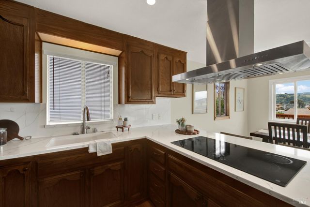 921 W K St, Benicia, CA 94510