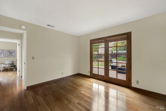 921 W K St, Benicia, CA 94510