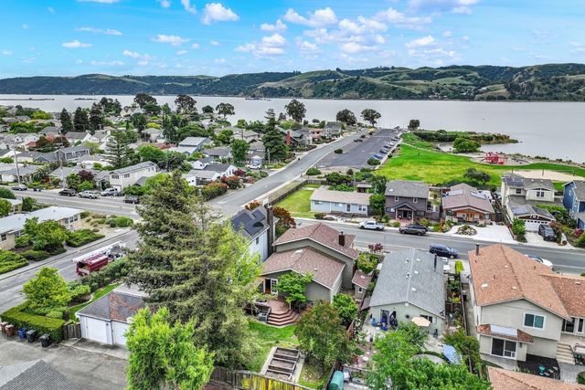 921 W K St, Benicia, CA 94510
