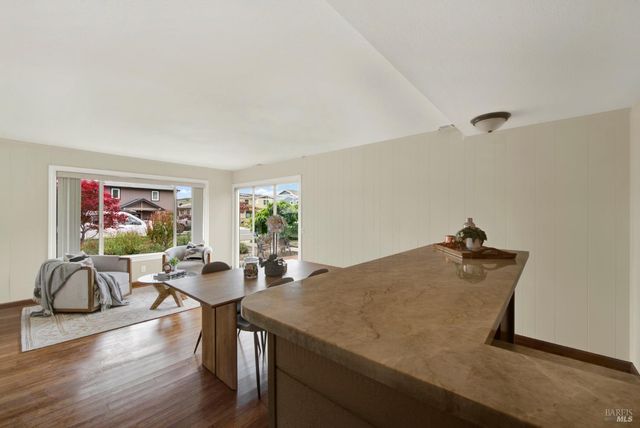 921 W K St, Benicia, CA 94510