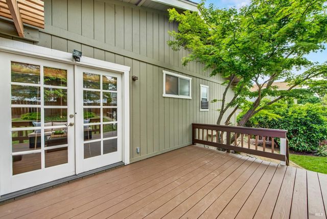 921 W K St, Benicia, CA 94510