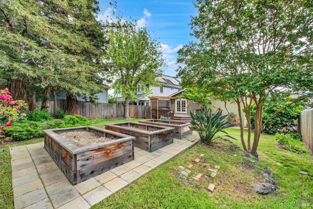 921 W K St, Benicia, CA 94510