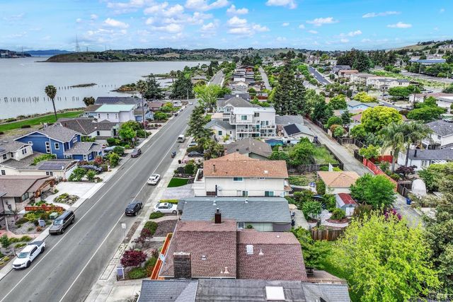 921 W K St, Benicia, CA 94510
