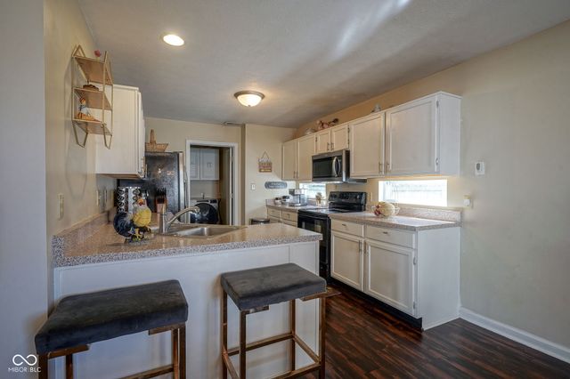 9904 Worthington Boulevard, Fishers, IN 46038