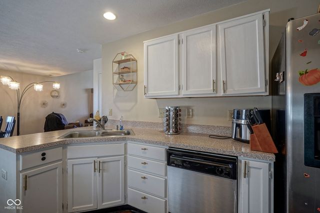 9904 Worthington Boulevard, Fishers, IN 46038