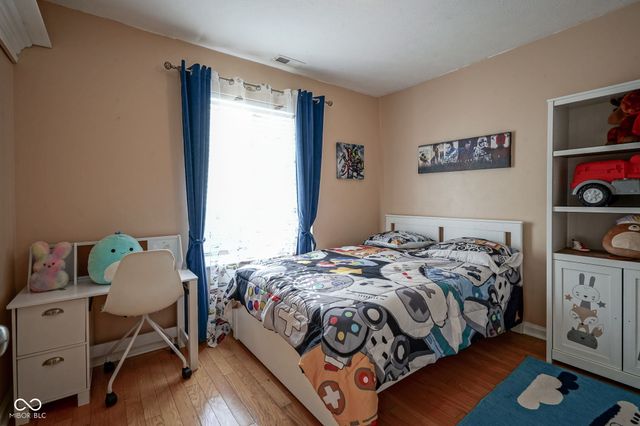 9904 Worthington Boulevard, Fishers, IN 46038