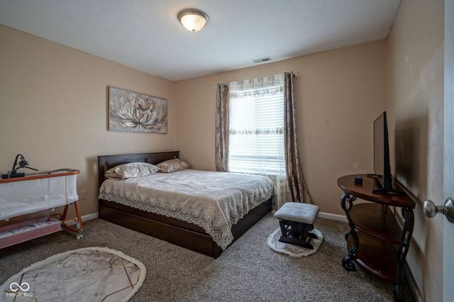 9904 Worthington Boulevard, Fishers, IN 46038