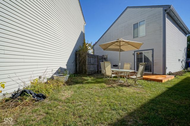 9904 Worthington Boulevard, Fishers, IN 46038