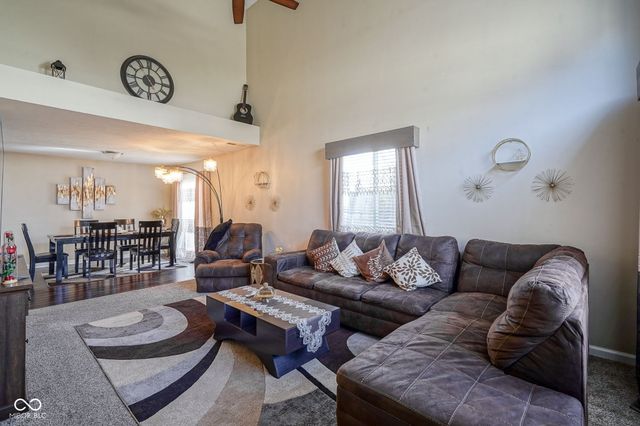 9904 Worthington Boulevard, Fishers, IN 46038