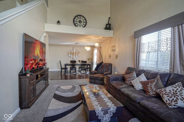 9904 Worthington Boulevard, Fishers, IN 46038