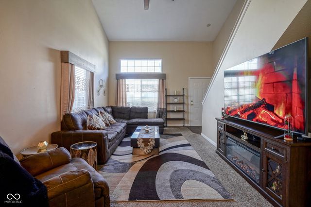 9904 Worthington Boulevard, Fishers, IN 46038