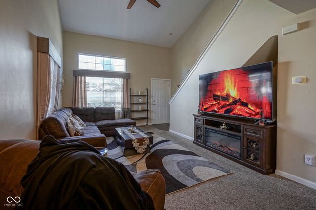 9904 Worthington Boulevard, Fishers, IN 46038