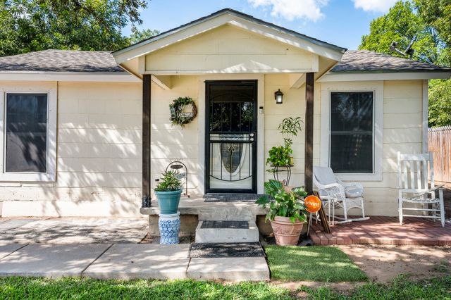 313 Byron Street, Fort Worth, TX 76114