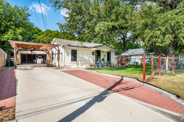 313 Byron Street, Fort Worth, TX 76114