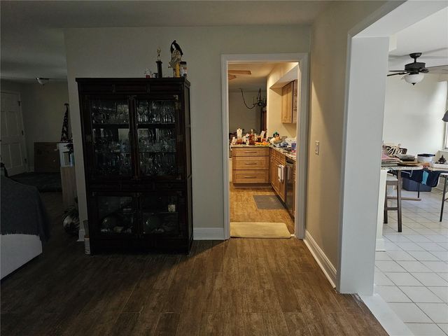 5230 VENETIAN BOULEVARD NE, St Petersburg, FL 33703