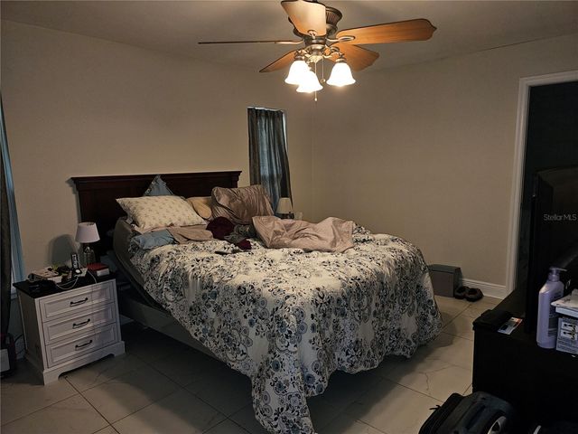 5230 VENETIAN BOULEVARD NE, St Petersburg, FL 33703