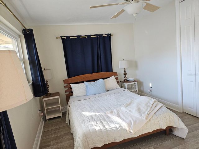 5230 VENETIAN BOULEVARD NE, St Petersburg, FL 33703